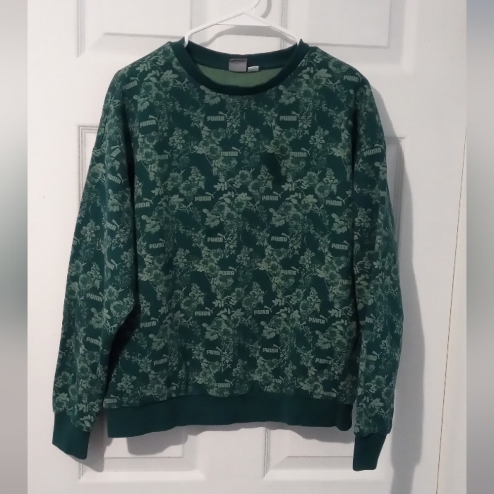 Puma Women's Green Patterned Sweatshirt